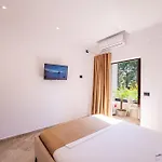 Enad Hotel 4*