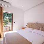 Hotel Enad