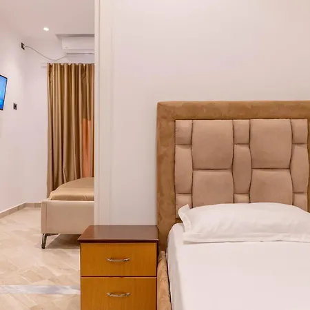 Hotel Enad