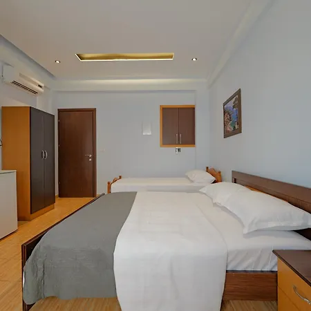 En Ad Hotel