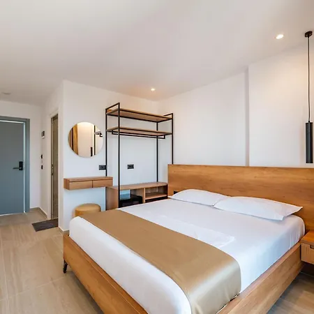 En Ad Hotel 3*