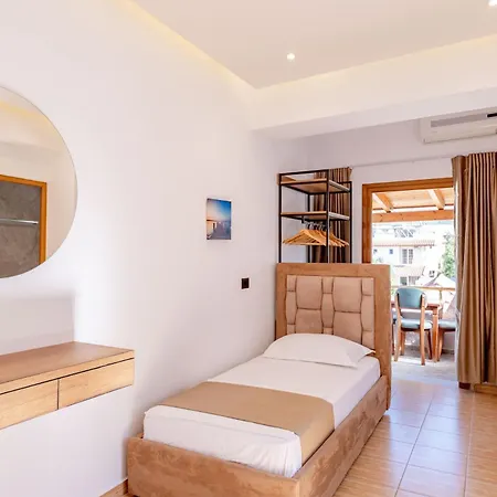 Enad Hotel Ksamil